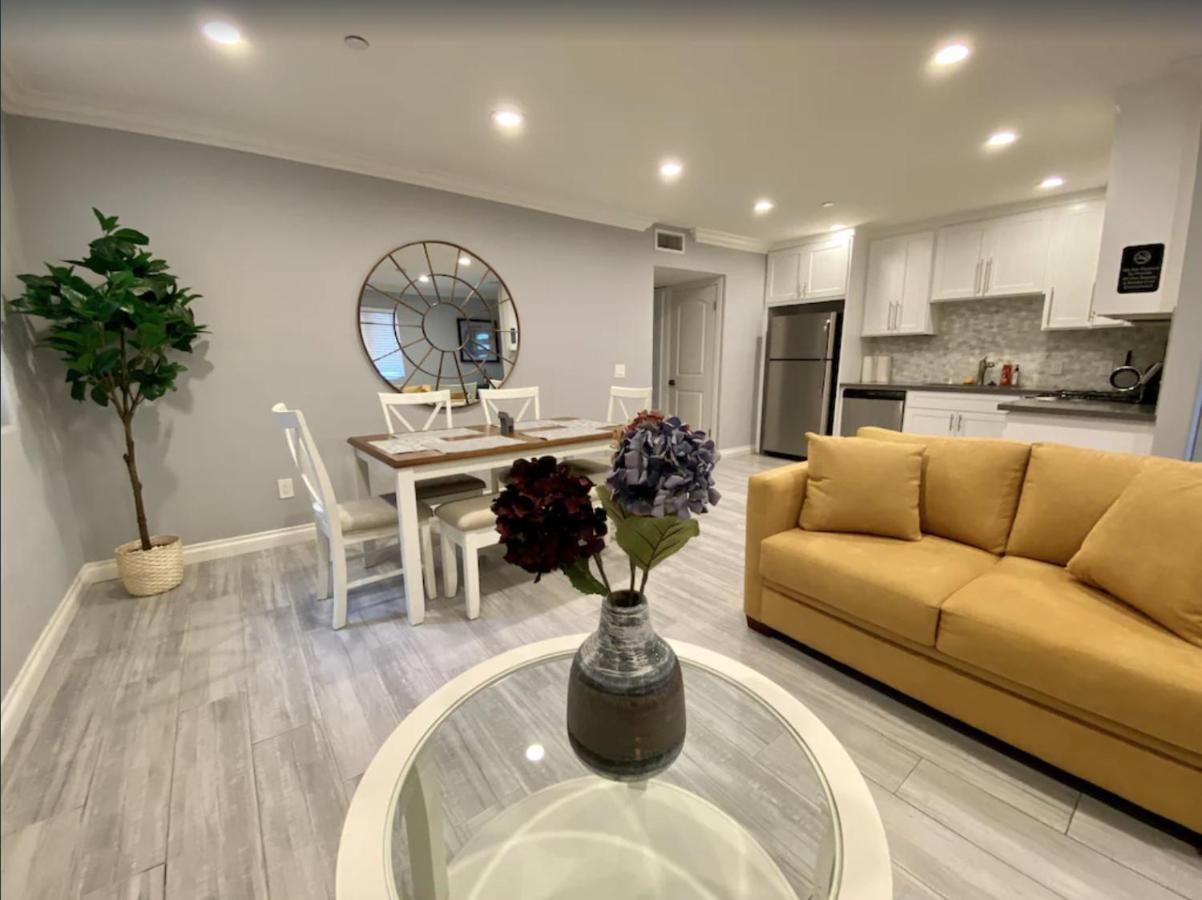 Stylish Hollywood Townhouse - Ideal Location 로스앤젤레스 외부 사진