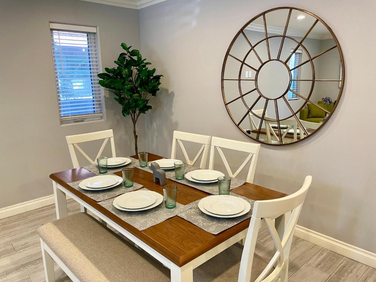 Stylish Hollywood Townhouse - Ideal Location 로스앤젤레스 외부 사진