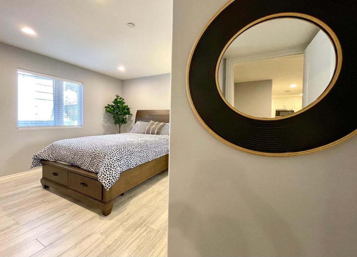 Stylish Hollywood Townhouse - Ideal Location 로스앤젤레스 외부 사진
